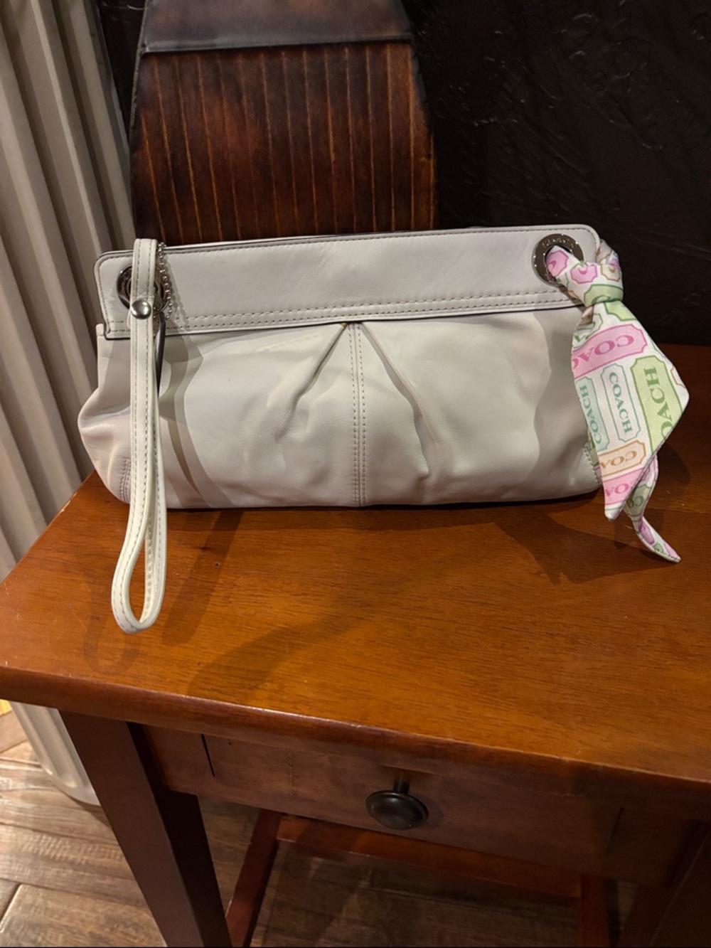 Coach Soho Pleated Leather Large Wristlet EUC